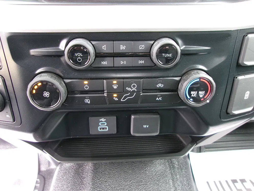 
								FORD F-350 XL SUPERCAB UTILITY BED full									