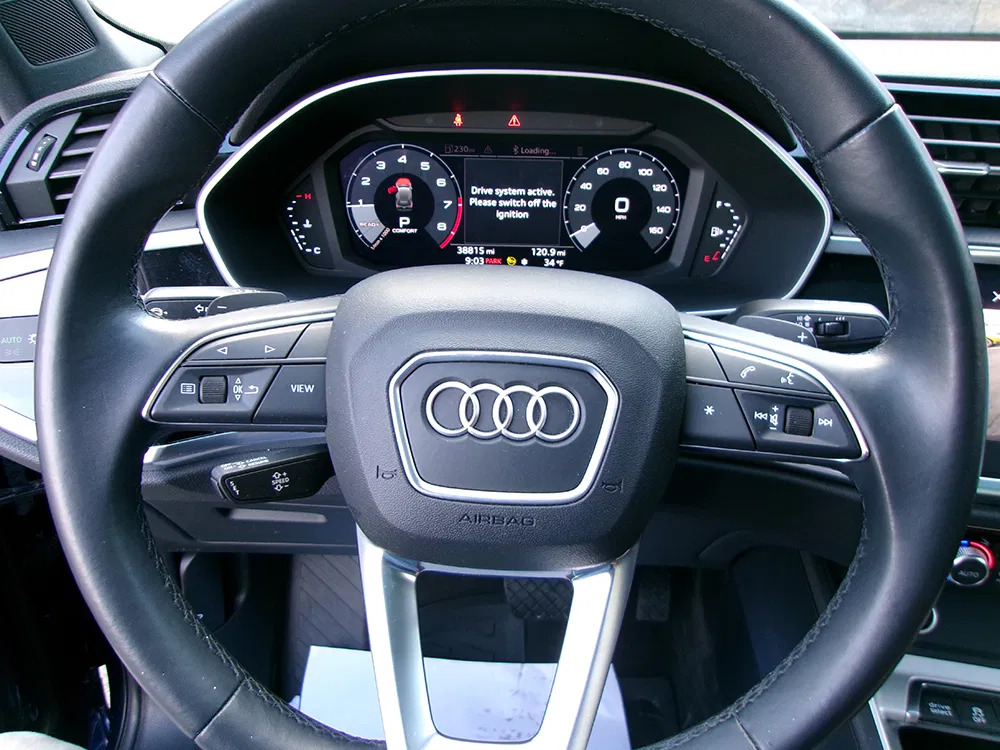 
								AUDI Q3 PREMIUM S-LINE full									