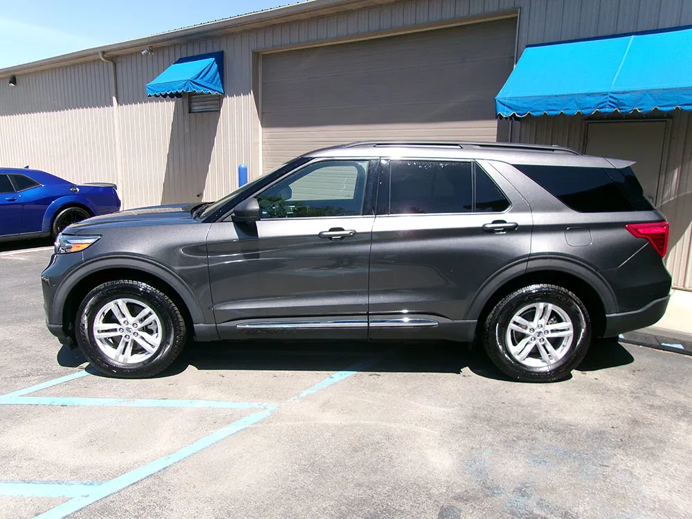 
								FORD EXPLORER XLT full									