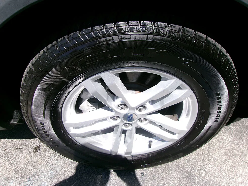 
								FORD EXPLORER XLT full									