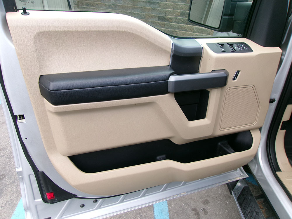 
								FORD F-150 XLT SUPER CAB 8’BED full									
