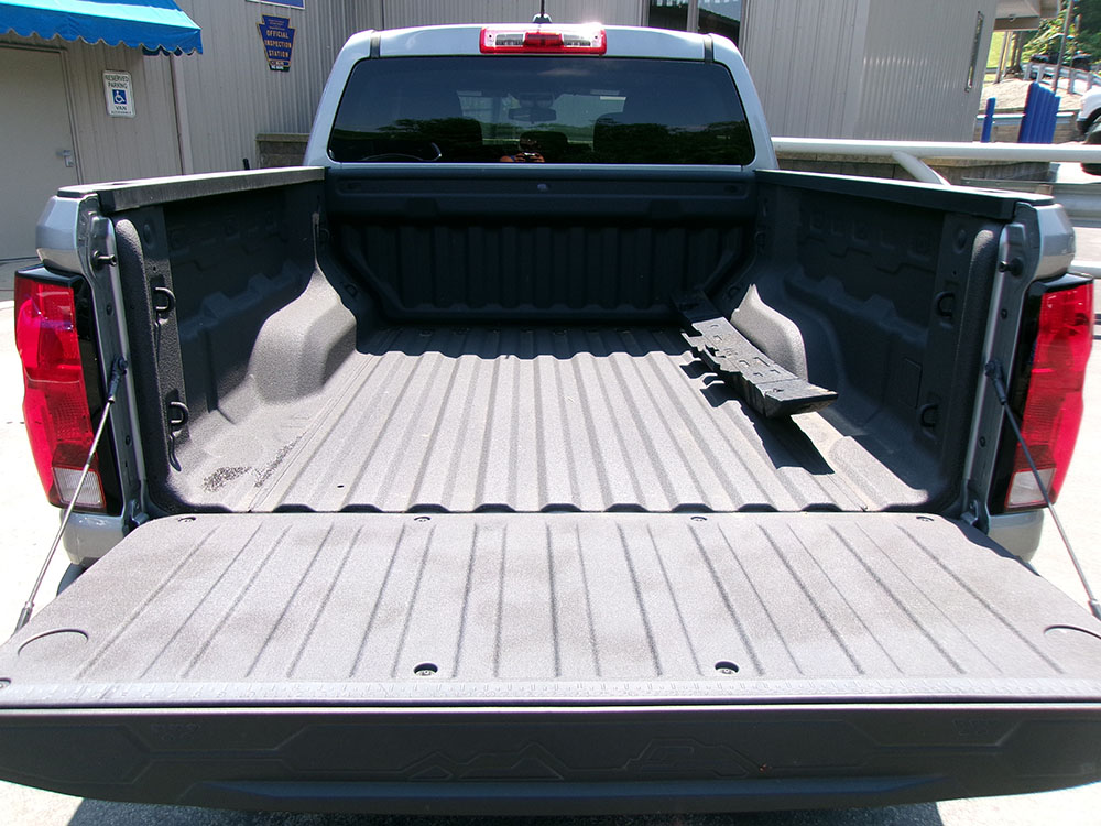 
								CHEVROLET COLORADO LT CREW CAB full									