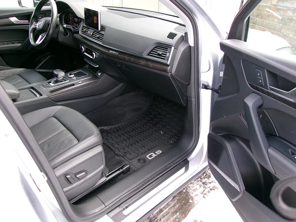 
								AUDI Q5 PREMIUM PLUS full									