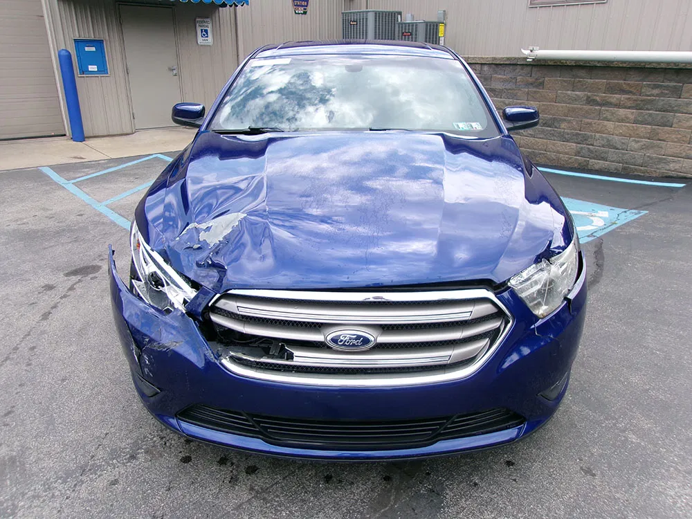 
								FORD TAURUS SEL full									