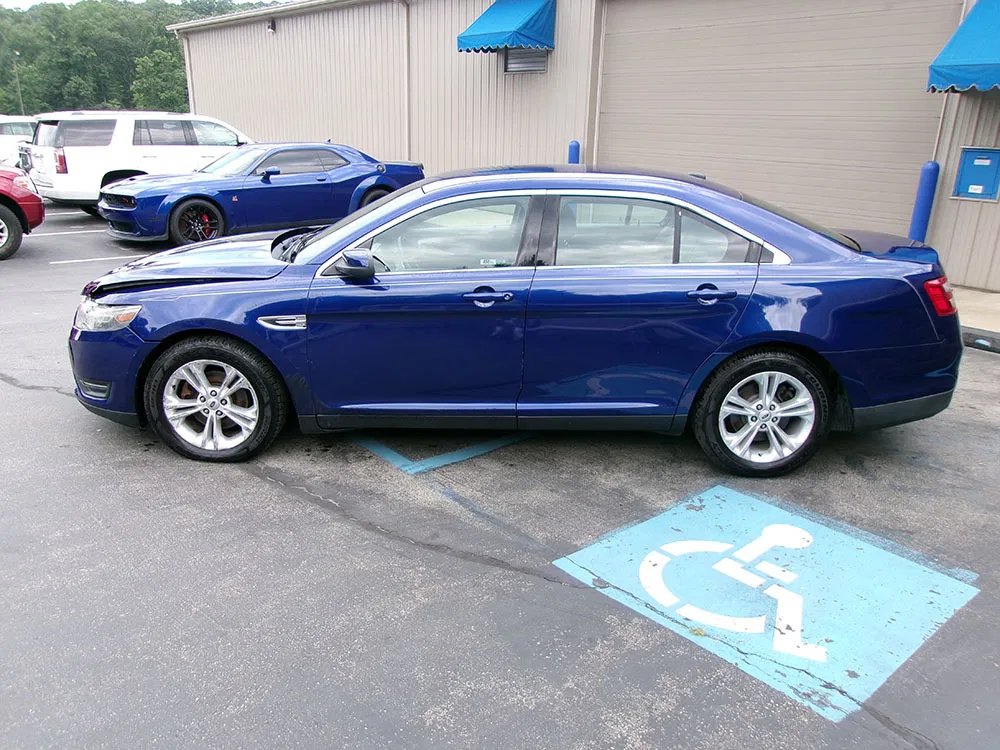 
								FORD TAURUS SEL full									