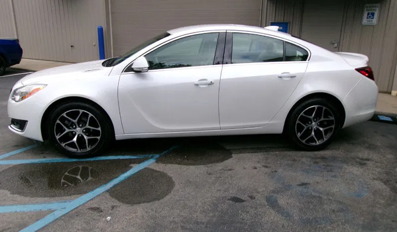 
								BUICK REGAL SPORT TOURING full									