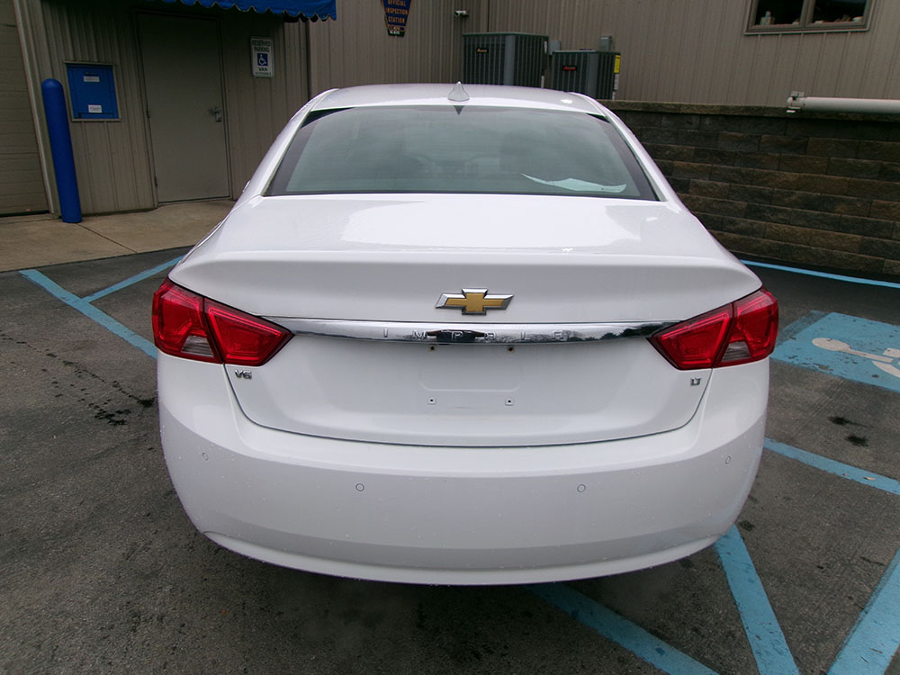 
								CHEVROLET IMPALA LT full									