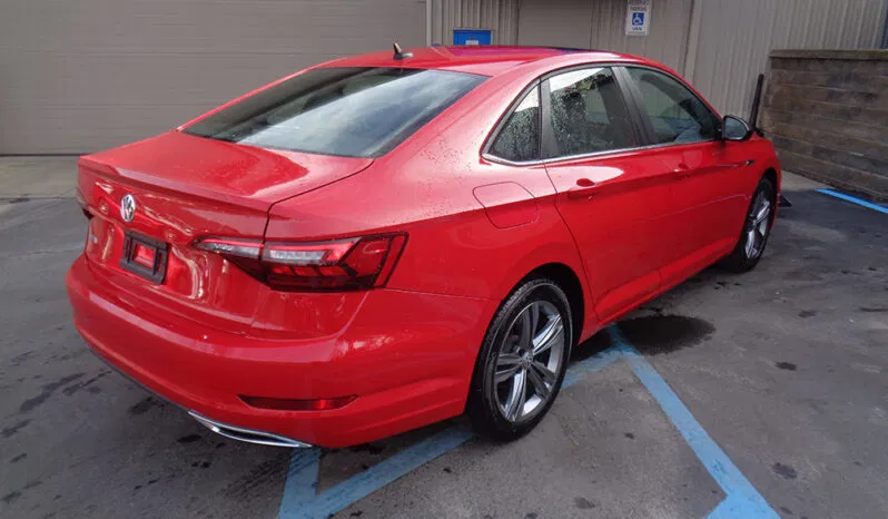 
								VOLKSWAGEN JETTA R-LINE full									