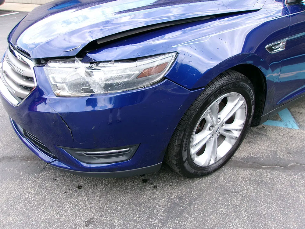 
								FORD TAURUS SEL full									