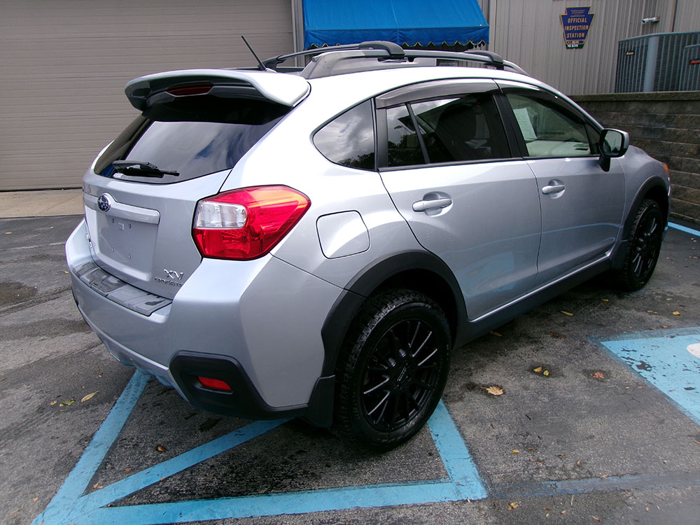 
								SUBARU CROSSTREK LIMITED full									