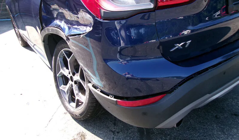 
								BMW X1 full									