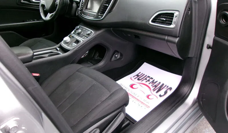 
								CHRYSLER 200 LIMITED full									