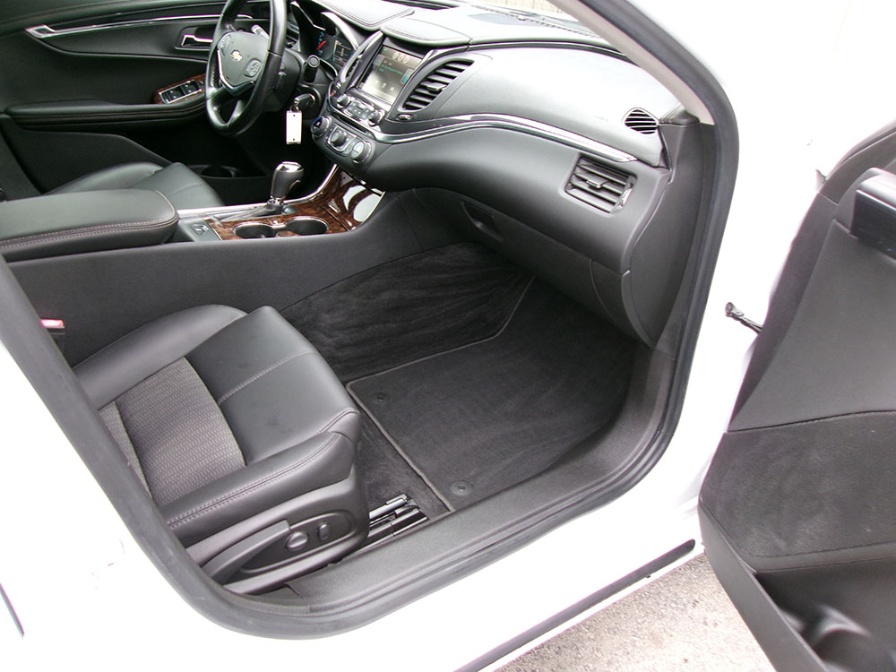 
								CHEVROLET IMPALA LT full									