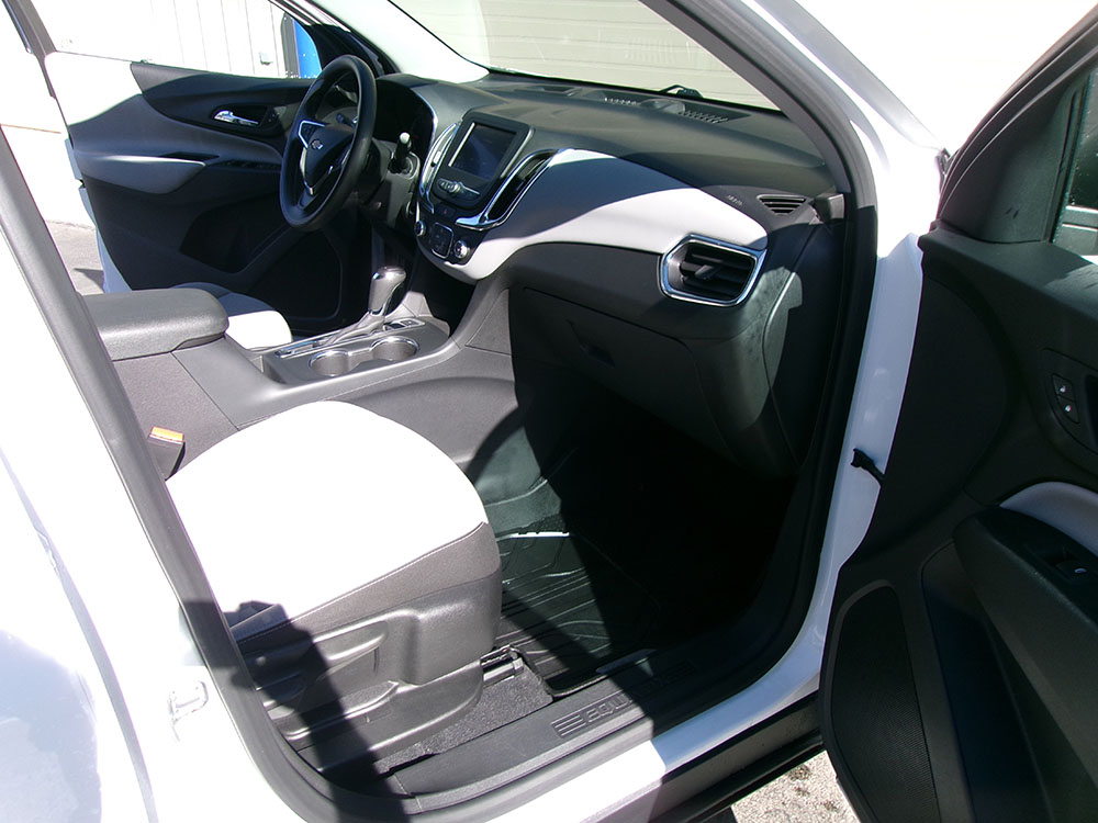 
								CHEVROLET EQUINOX LS full									