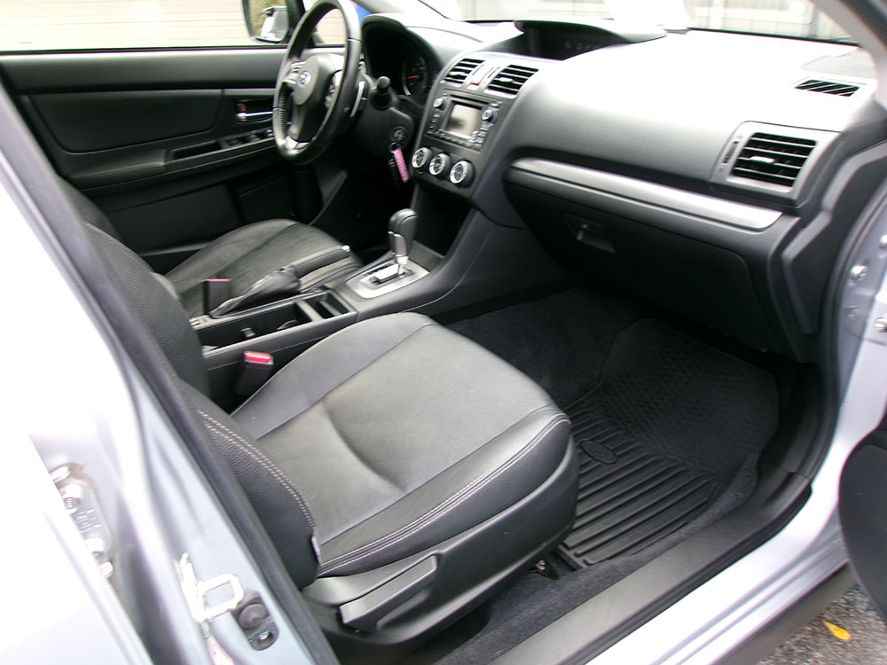 
								SUBARU CROSSTREK LIMITED full									