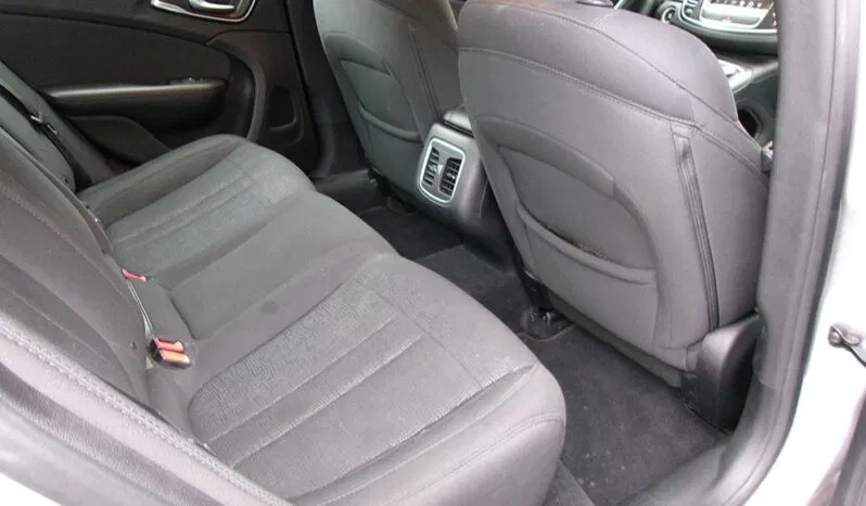 
								CHRYSLER 200 LIMITED full									