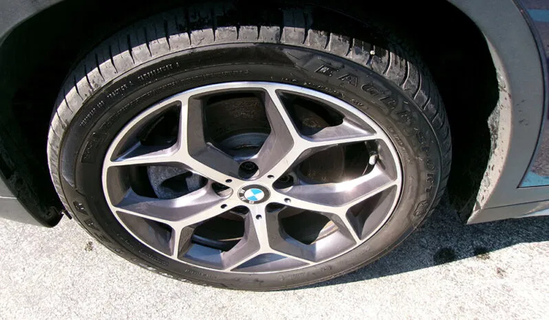 
								BMW X1 full									