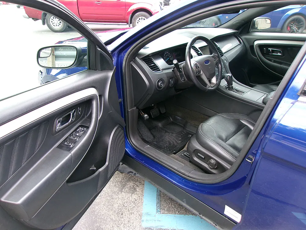 
								FORD TAURUS SEL full									