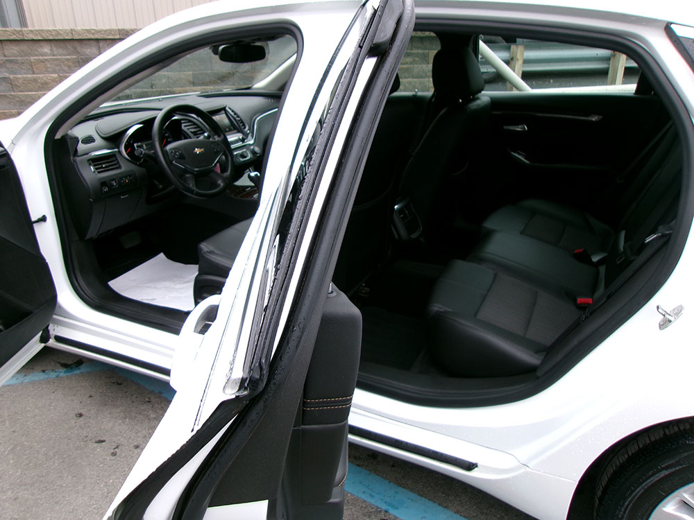 
								CHEVROLET IMPALA LT full									