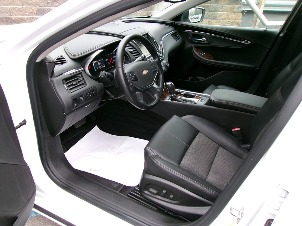 
								CHEVROLET IMPALA LT full									