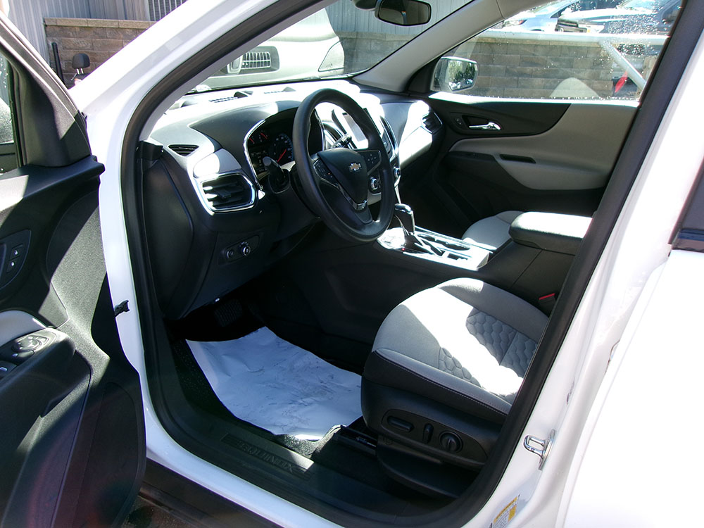 
								CHEVROLET EQUINOX LS full									