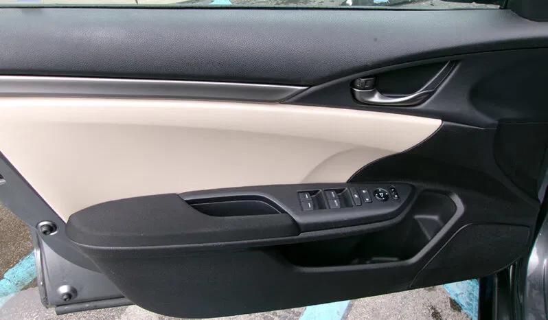 
								HONDA CIVIC SPORT full									
