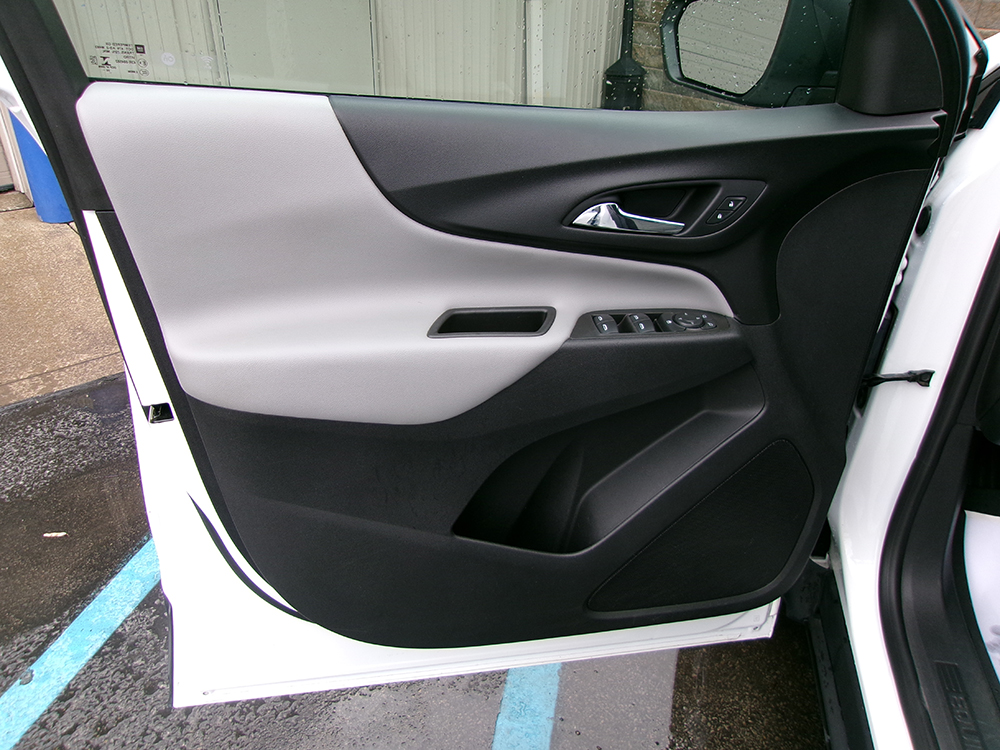 
								CHEVROLET EQUINOX LS full									