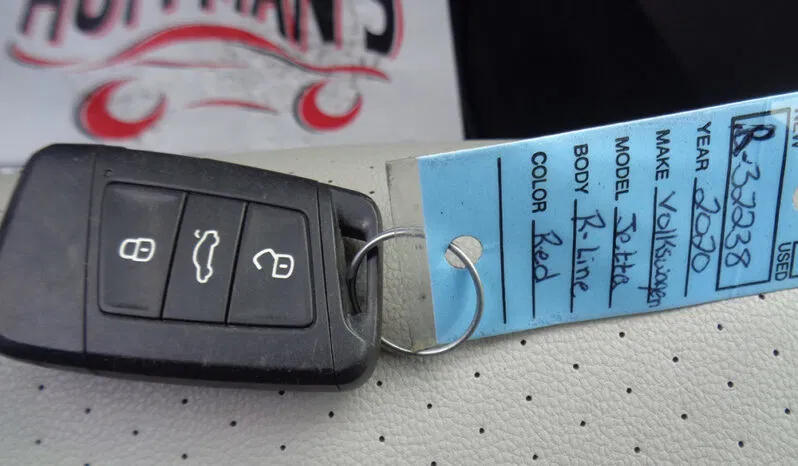 
								VOLKSWAGEN JETTA R-LINE full									