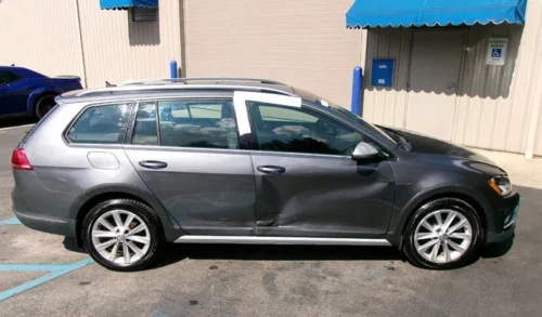 2017 Volkswagen Golf Alltrack Alltrack SE's photo