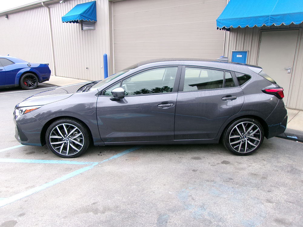 
								SUBARU IMPREZA SPORT full									