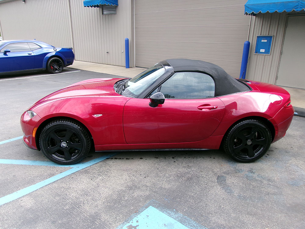 
								MAZDA MX-5 MIATA SPORT full									