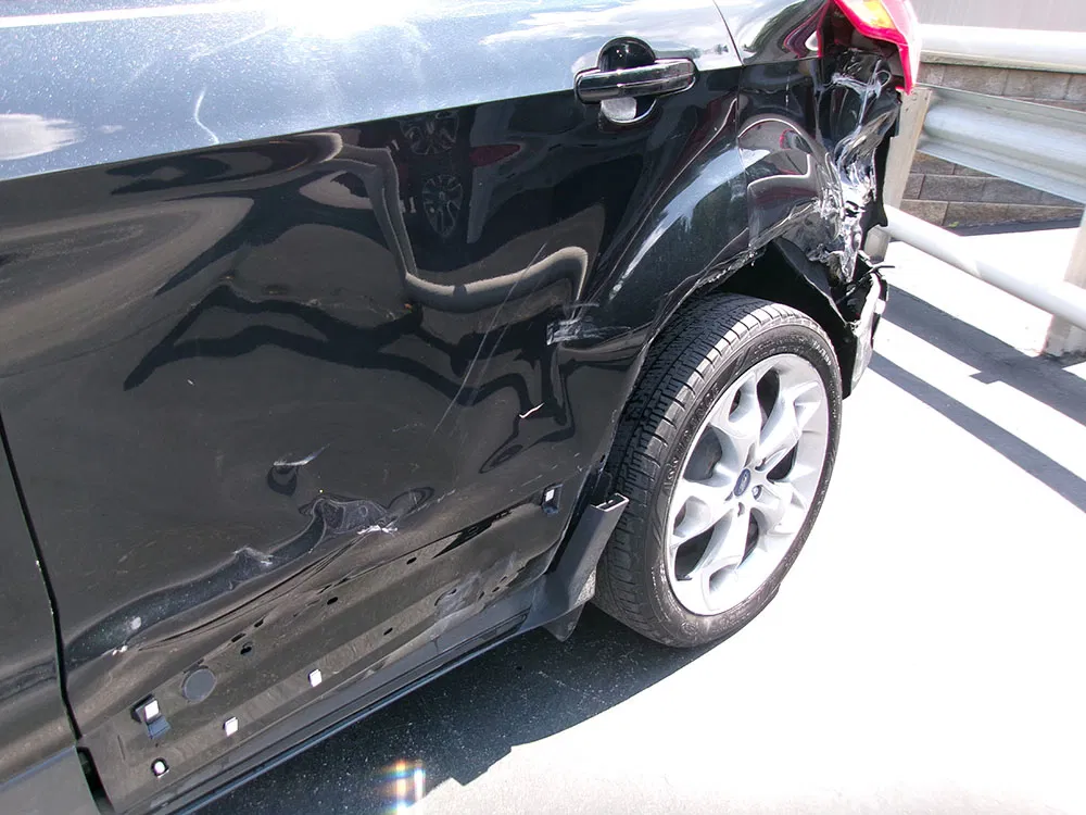 
								FORD ESCAPE TITANIUM full									
