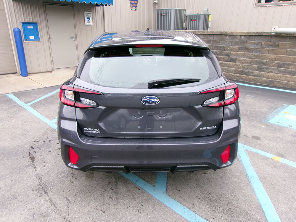 
								SUBARU IMPREZA SPORT full									