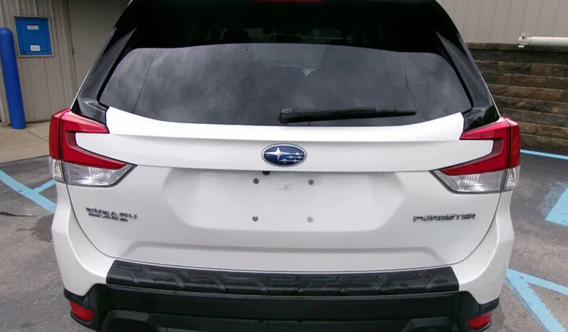 
								SUBARU FORESTER PREMIUM full									