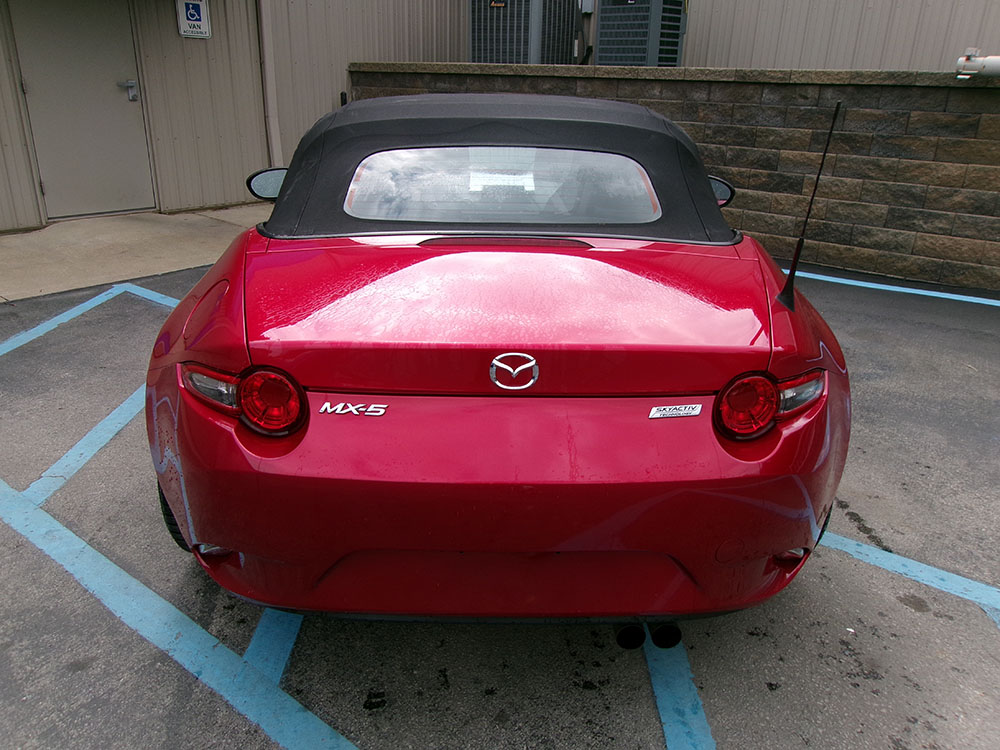 
								MAZDA MX-5 MIATA SPORT full									