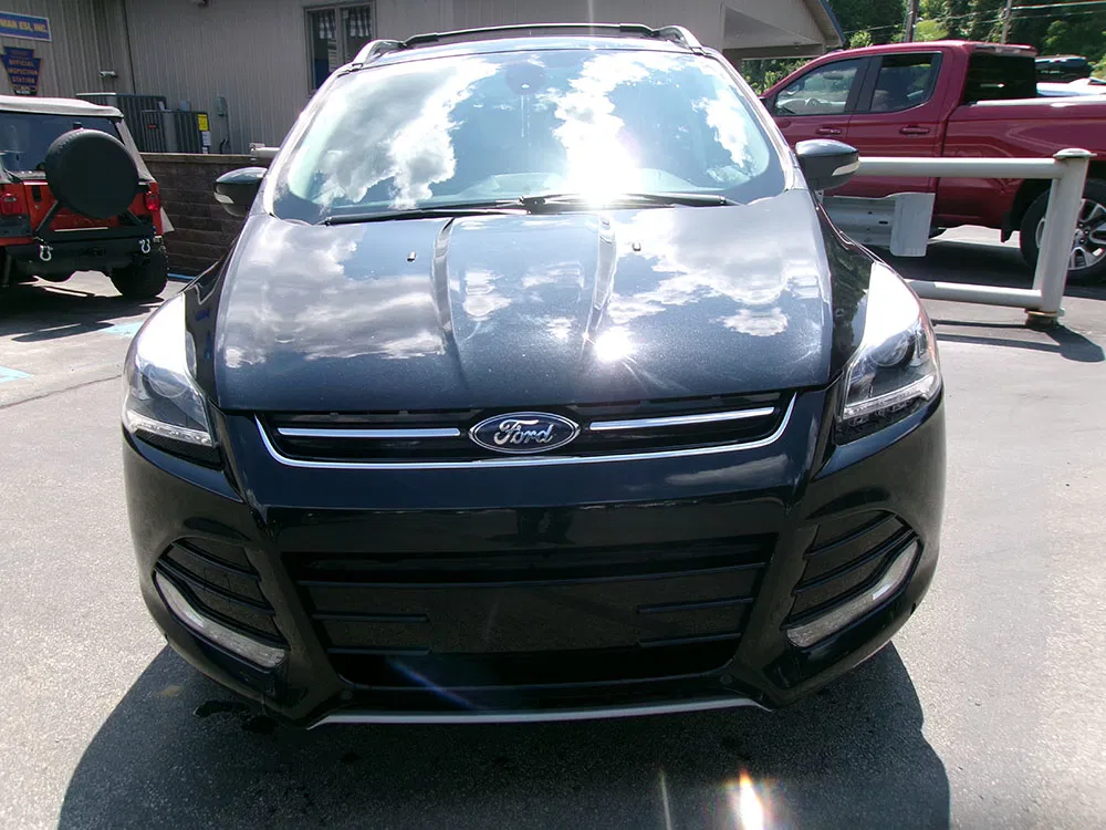 
								FORD ESCAPE TITANIUM full									