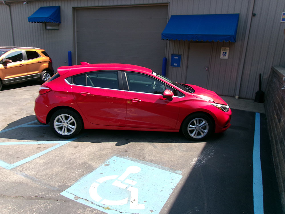 
								CHEVROLET CRUZE LT full									