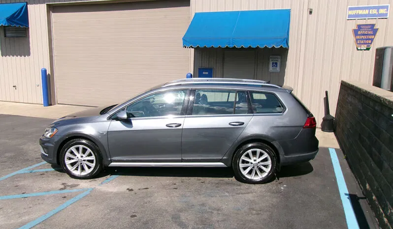 
								VOLKSWAGEN GOLF ALLTRACK TSI SEL full									