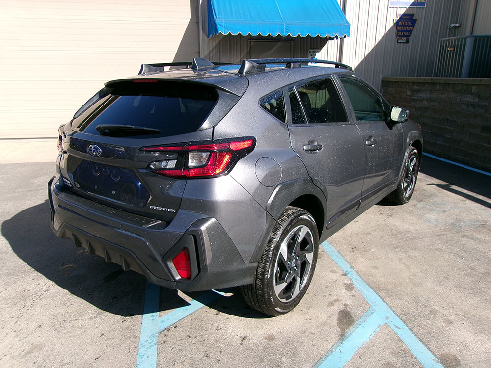 
								SUBARU CROSSTREK LIMITED full									