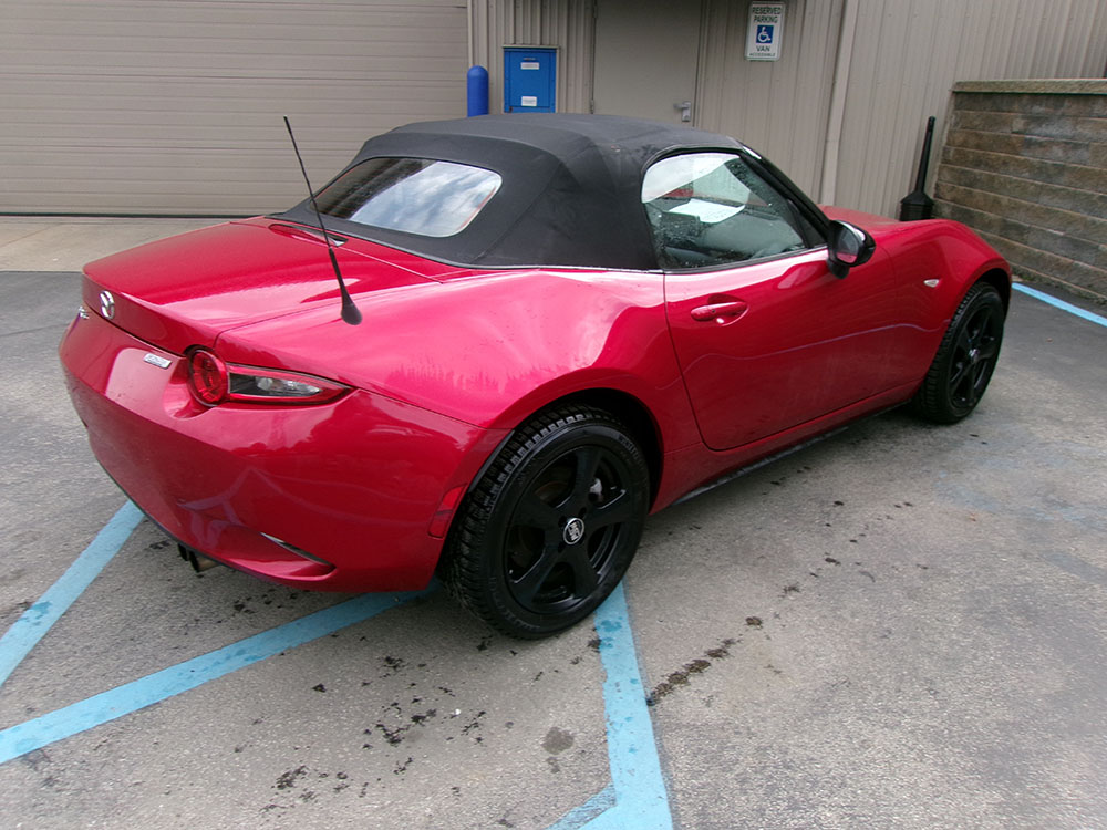 
								MAZDA MX-5 MIATA SPORT full									