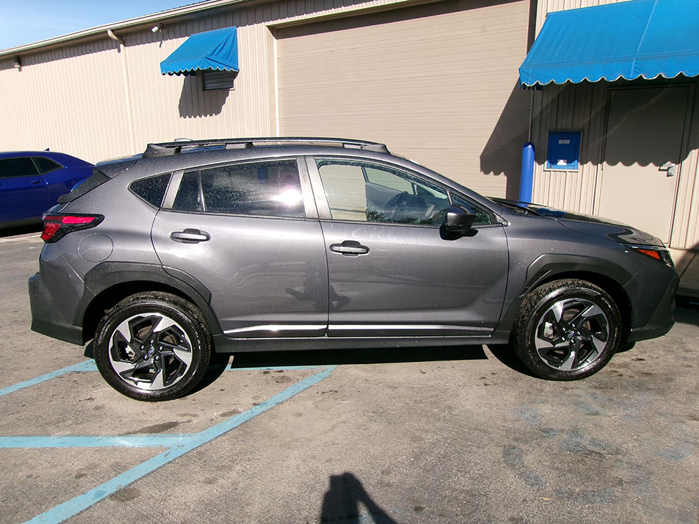 
								SUBARU CROSSTREK LIMITED full									