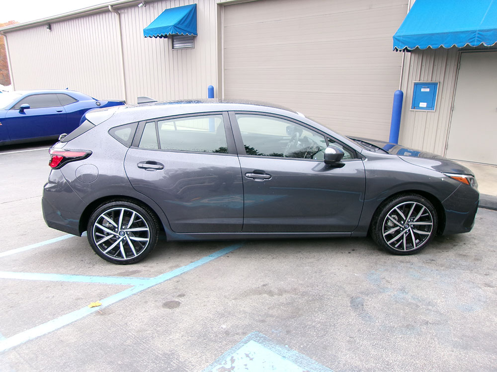 
								SUBARU IMPREZA SPORT full									