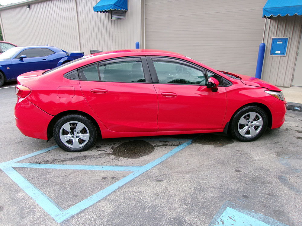 
								CHEVROLET CRUZE LS full									