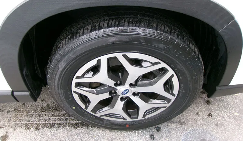 
								SUBARU FORESTER PREMIUM full									