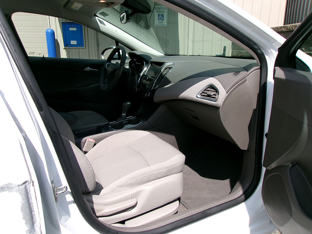 
								CHEVROLET CRUZE LT full									