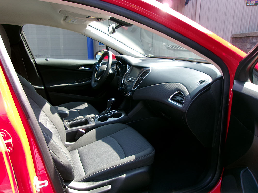 
								CHEVROLET CRUZE LT full									