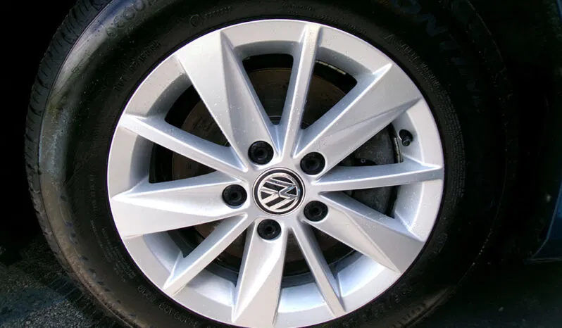 
								VOLKSWAGEN GOLF TSI SE full									