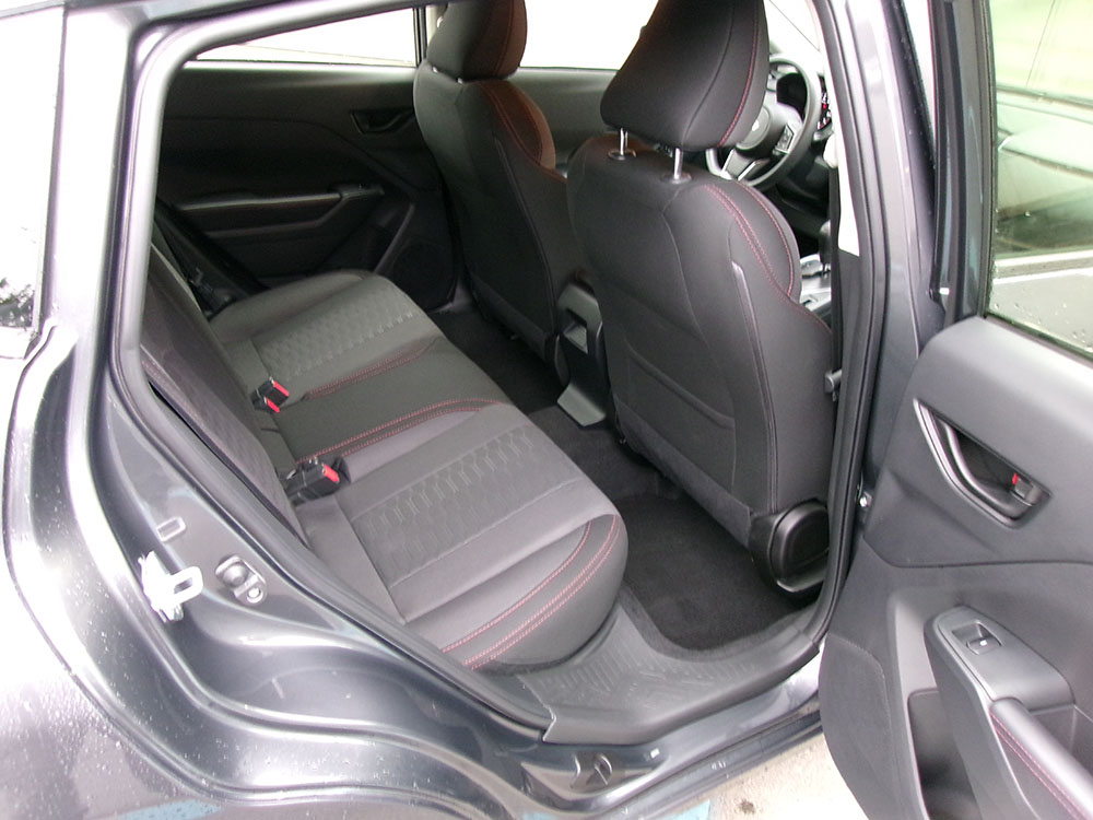 
								SUBARU IMPREZA SPORT full									