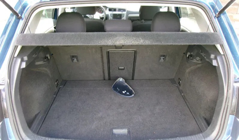 
								VOLKSWAGEN GOLF TSI SE full									