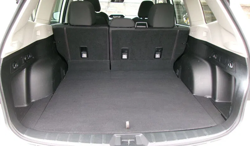 
								SUBARU FORESTER PREMIUM full									